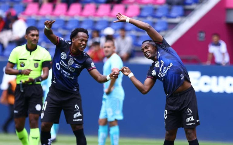 (VIDEO) Doblete de Renato Ibarra y GOLEADA de IDV en casa