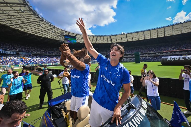 (VIDEO) EMOTIVA DESPEDIDA: Marcelo Moreno Martins se retiró del fútbol profesional