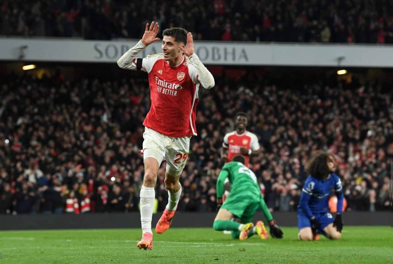 (VIDEO) Arsenal no tuvo piedad y humilló al Chelsea de Moisés Caicedo en el clásico de Londres