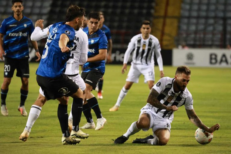 Huachipato y The Strongest no se hicieron nada en la Libertadores