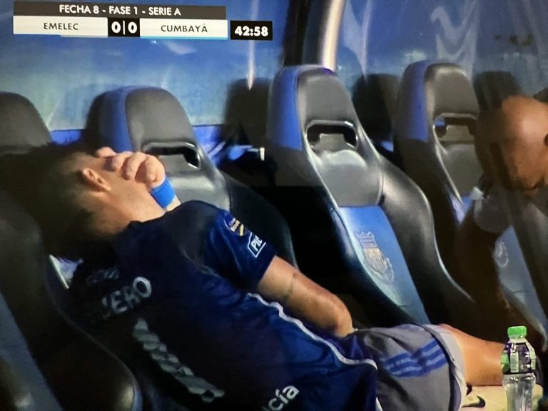 (FOTO) ALARMAS EN EMELEC: La dura lesión de Rodrigo Rivero