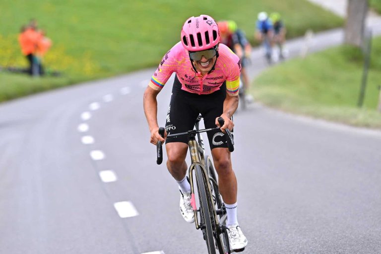#NTF (VIDEO) Richard Carapaz GANÓ la etapa 4 reina del Tour de Romandía
