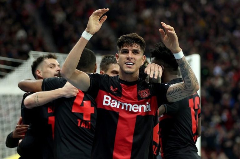 (VIDEO) MILAGRO EN LEVERKUSEN: Asistencia de Hincapié para que siga el invicto