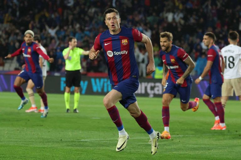 (VIDEO) Con HAT-TRICK de Lewandowski, el Barcelona derrotó al Valencia