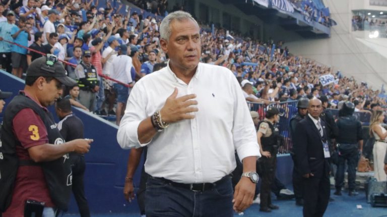 Hernán Torres tiene contrato hasta junio: analizaría opciones a mitad de año