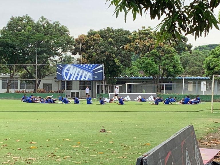 (VIDEO) Un jugador de Emelec no entrena por indisciplina