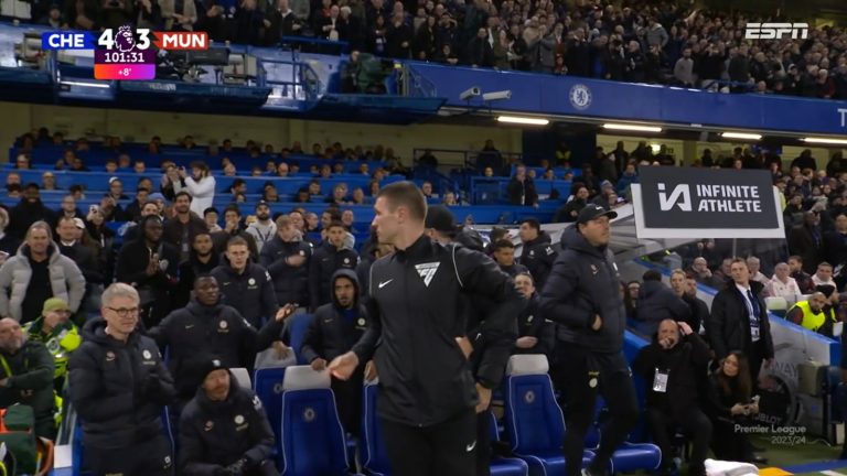 Moisés Caicedo fue amonestado en la celebración del 4-3 del Chelsea ante Manchester United