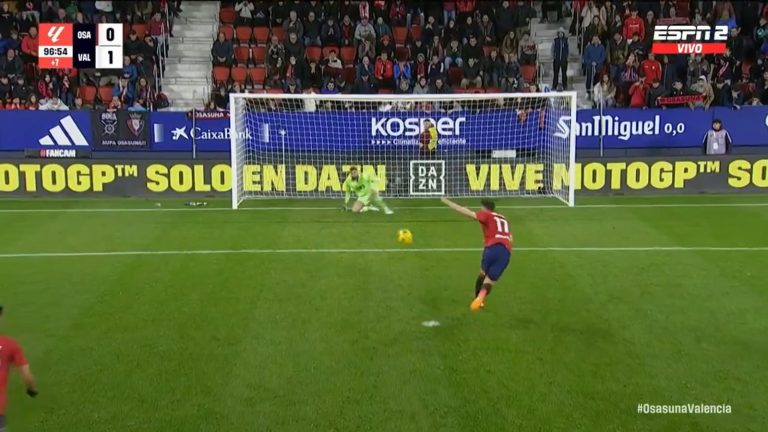 (VIDEO) PAPELÓN… PAYASADA… ¡Vean este insólito penal!