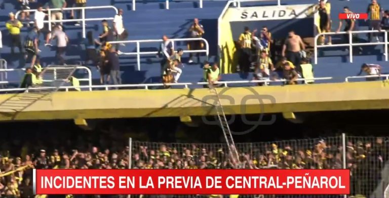 (VIDEO) ¡TREMENDO! Incidentes entre hinchas previo al Rosario Central vs. Peñarol de Libertadores