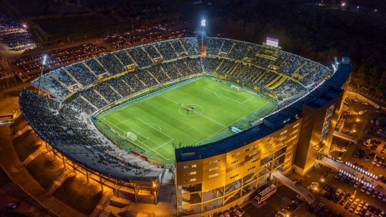 Peñarol denunció a dos personas por hacer magia negra en su estadio