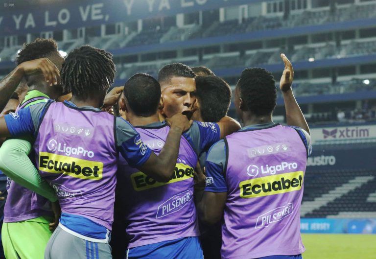 (VIDEO) QUIEREN SEGUIR EN PELEA: Importante triunfo de Emelec ante la U. Católica