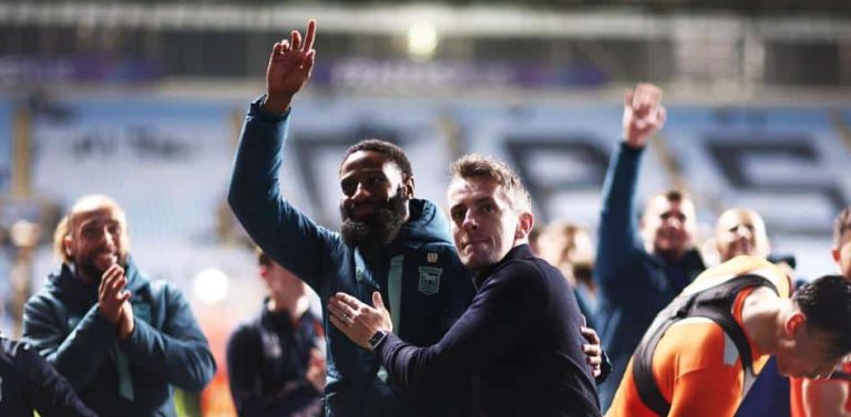 El ascenso del Leeds, en manos de su enemigo territorial