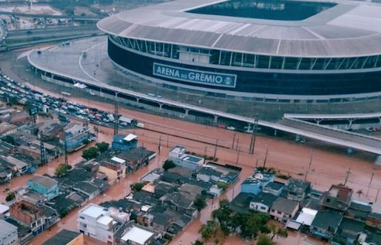 (FOTOS) Conmebol suspendió partidos en Porto Alegre por inundaciones