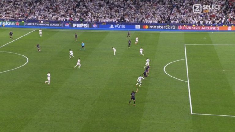 (VIDEO) ¡ERA EL 2-2! LA POLÉMICA: El offside que le pitaron al Bayern en el final