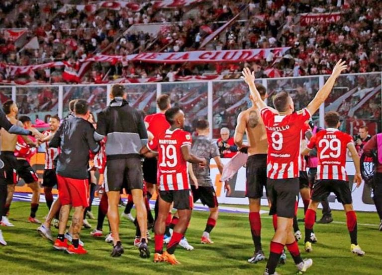 (VIDEO) Estudiantes de la Plata campeón: Vencieron a Vélez de Gustavo Quinteros