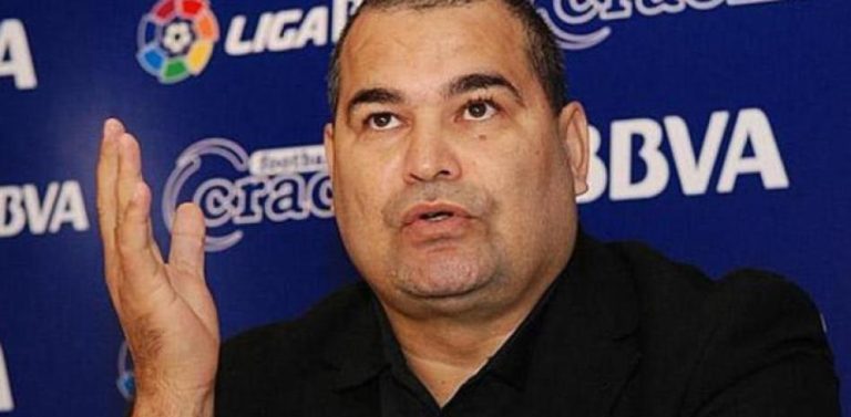 Chilavert carga con dureza contra el DT de Paraguay: “Le queda muy grande”