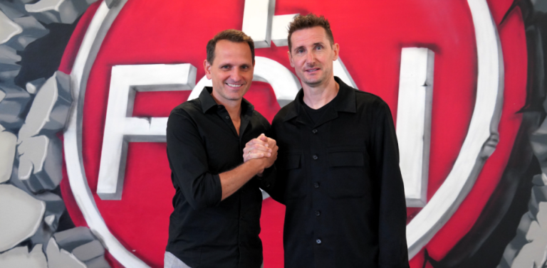 Klose, nuevo entrenador del Núremberg de la segunda división de Alemania