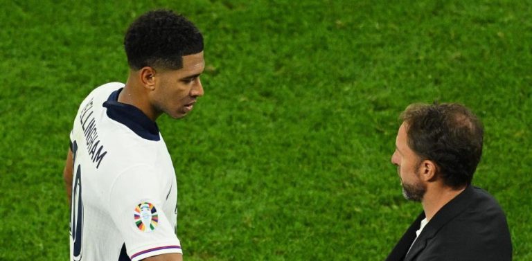 Southgate: “Bellingham escribe su propio guion”