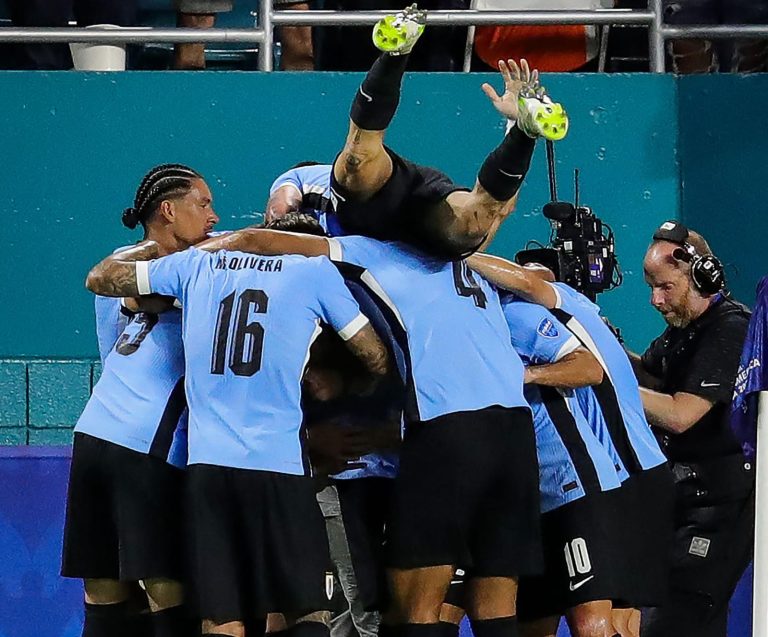 (VIDEO) PARTIDAZO LLENO DE GOLES: Uruguay venció a Panamá