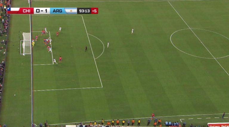 (VIDEO) Revelaron los audios del VAR en el gol de Argentina ante Chile