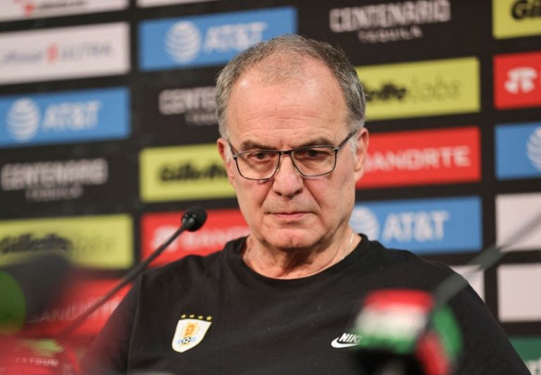 Copa América: Bielsa también fue sancionado por CONMEBOL