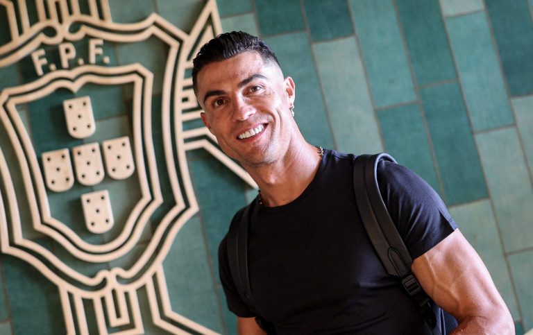(FOTOS) Ronaldo se sumó a la concentración de Portugal
