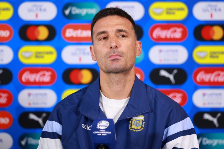 Argentina cambiaría de esquema ante Chile