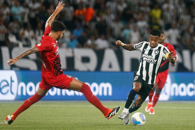 Botafogo rescató un empate, pero puso en riesgo la cima del Brasileirao