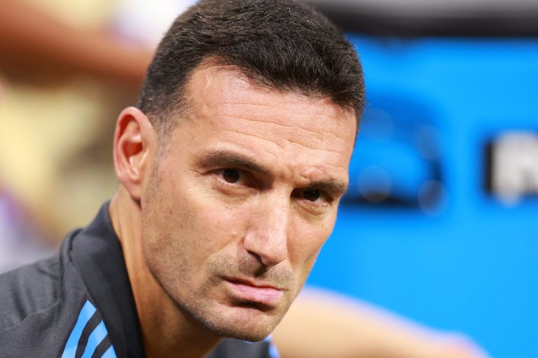 (VIDEO) Lionel Scaloni criticó la cancha: “No está apta para este tipo de jugadores”