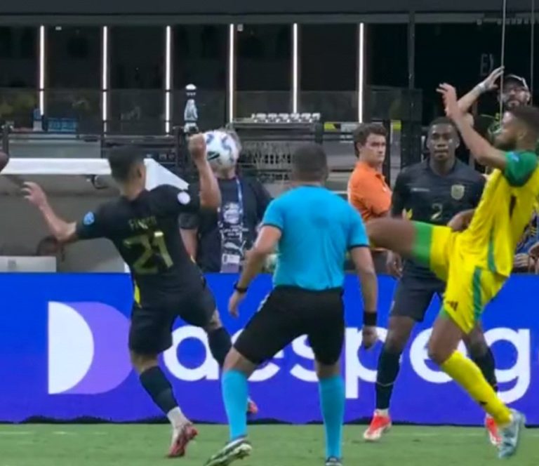 (VIDEO) LA POLÉMICA: ¿Era mano penal de Alan Franco?