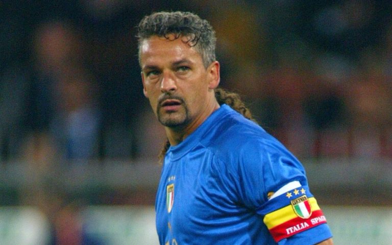 Roberto Baggio y su familia, secuestrados en su casa durante el Italia vs España