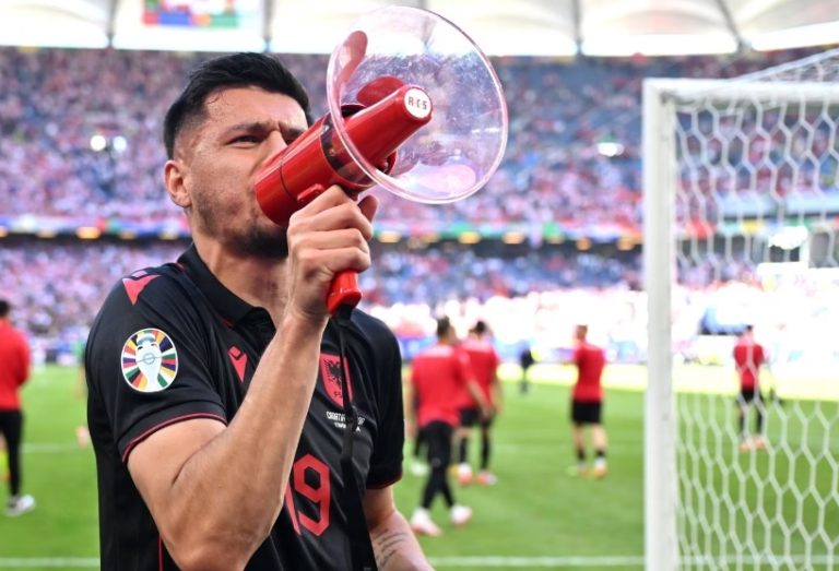 La UEFA sancionará duramente a Croacia, Albania y su jugador Daku