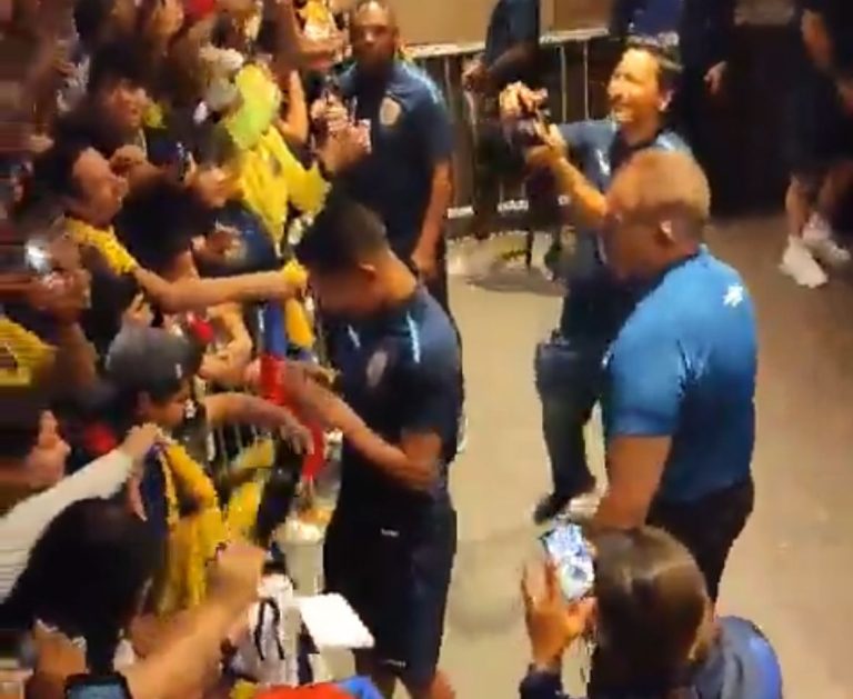 (VIDEO) ¡LOCURA! Así fue el banderazo de La TRI en Santa Clara