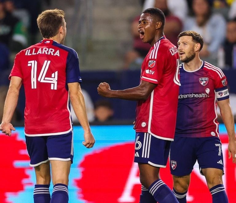 (VIDEO) ¡Golazo de Patrickson Delgado en la MLS!