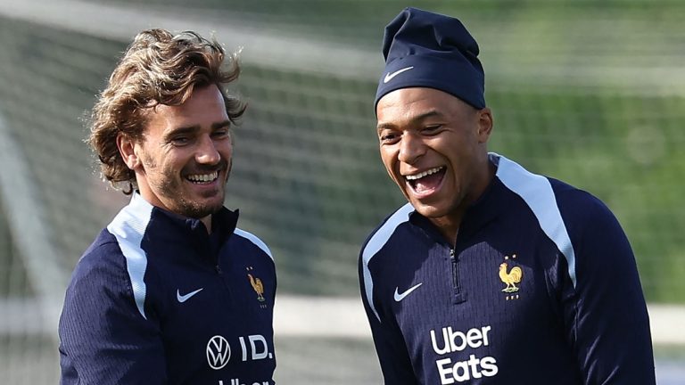 Mbappé defiende a Griezmann: “no se merece esas críticas”