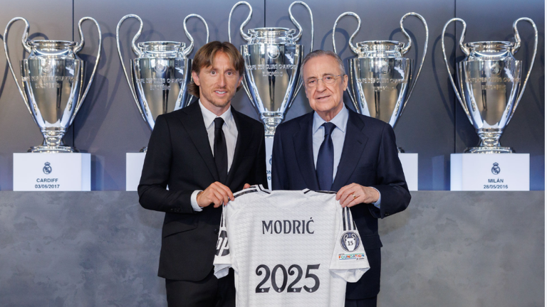Oficial: Modric, hasta 2025