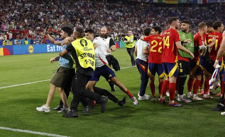 (VIDEO) La entrada fortuita que podría dejar a Morata sin la final