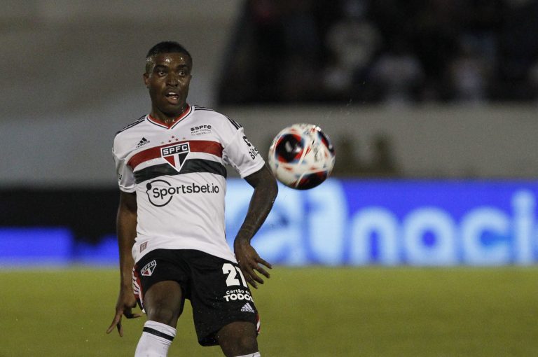 Sao Paulo busca vender a Jhegson Méndez