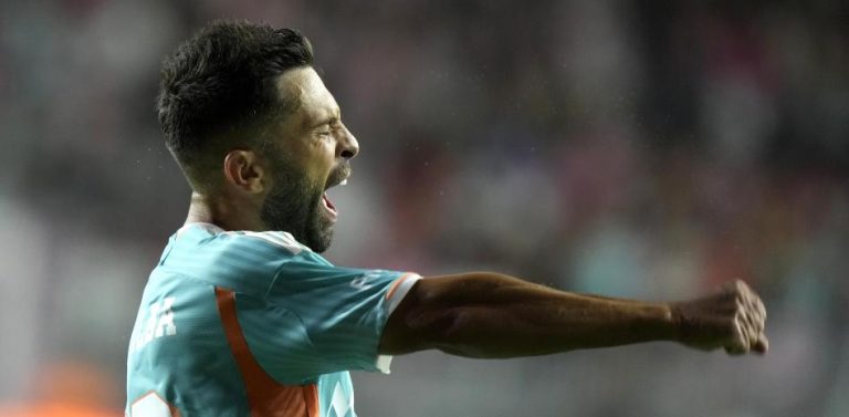 Jordi Alba hace de Messi en un Inter Miami que sigue líder