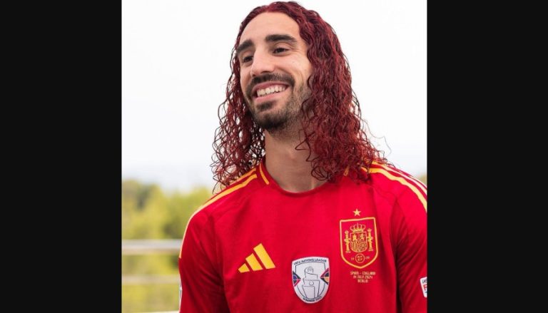 “Lo prometido es deuda”: Cucurella se tiñó el cabello de rojo