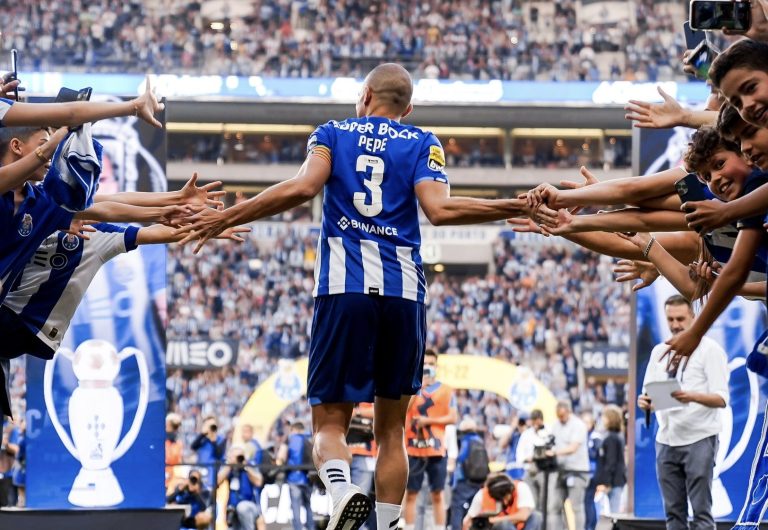 Porto hizo oficial la salida de Pepe