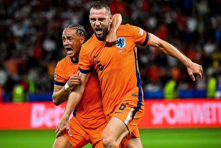 (VIDEO) VINO DE ATRÁS: Países Bajos remontó ante Turquía y es semifinalista