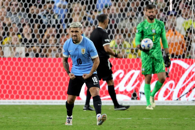 (VIDEO) EN LOS TIROS PENALES: Uruguay vence a Brasil y se mete a semifinales