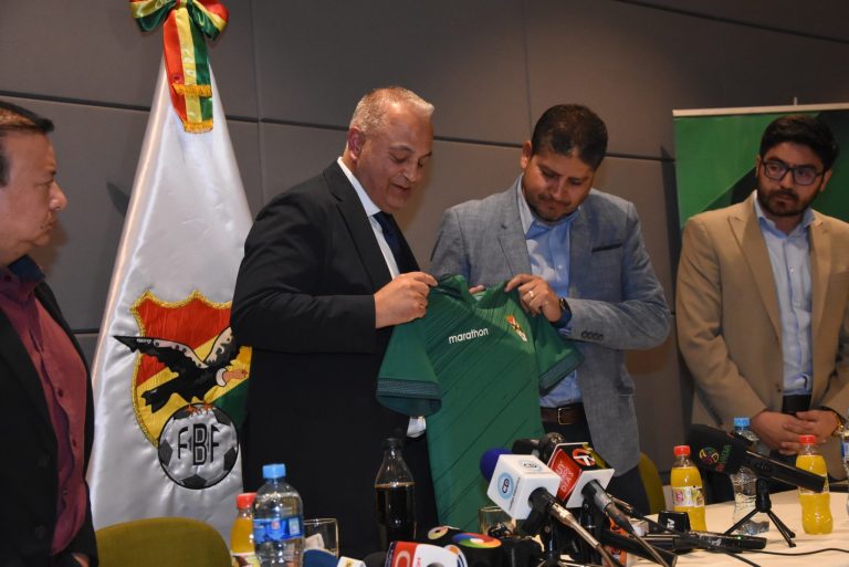 Oscar Villegas es el nuevo DT de la selección boliviana