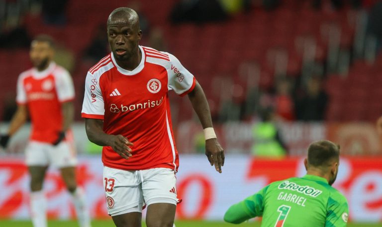 (VIDEO) ¡SE LE ABRIÓ EL ARCO! GOL de Enner Valencia en la Copa de Brasil