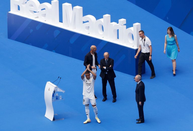 Florentino le da la gracias a Mbappé “por hacer un esfuerzo que muchos ni imaginan”