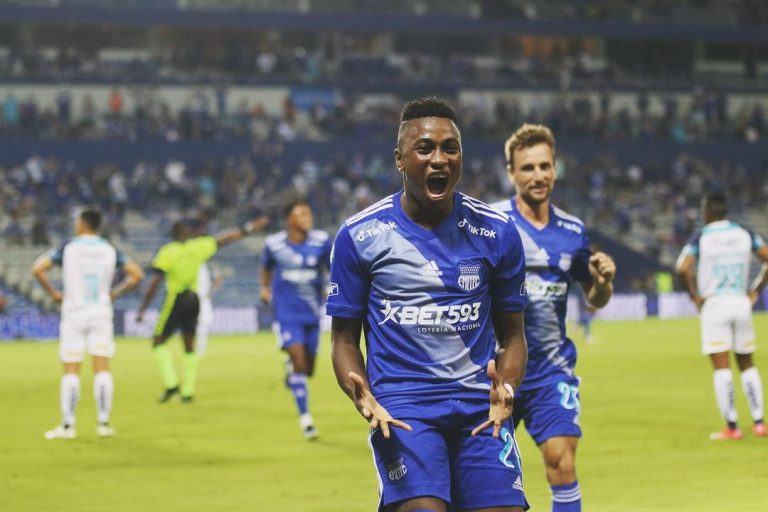 Bryan Carabalí se despidió del Club Sport Emelec