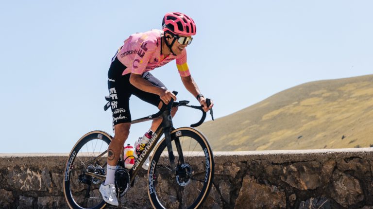 #NTF (VIDEO) ¡Carapaz ganó la etapa 17 del Tour de Francia!
