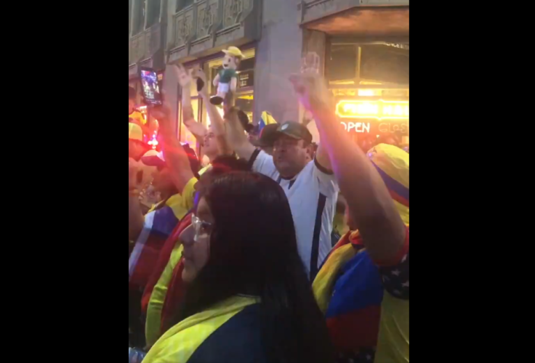 (VIDEO) LOCURA EN HOUSTON: El banderazo para La TRI previo al duelo ante Argentina