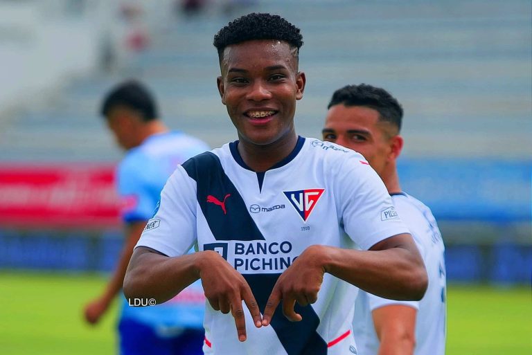 LDU inscribió a Óscar Zambrano para la Sudamericana